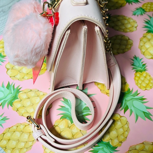 💗🧸 Betsey Johnson Candy Heart Handbag & Gummy Bear Wallet & Heart Charm NWT - Picture 6 of 16